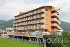 ヴィラ・アンソレイエ脇町Ⅱ外観画像